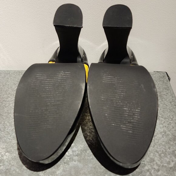 Ellie Black and Yellow Bug Heels - Picture 7 of 9